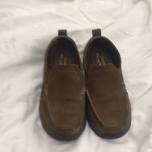 Boy’s size 6 Skechers shoes